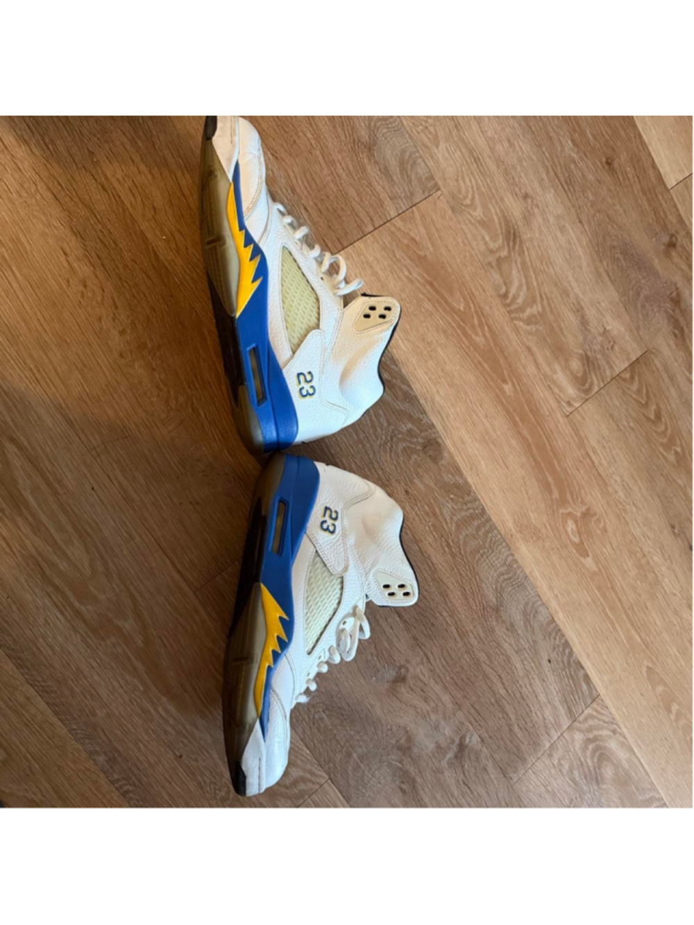 Air Jordan 5 Retro "Laney" size 10